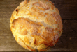Полудяхме по този БЪРКАН хляб – разбърквам  от вечерта в тавата, а на сутринта само пека! Чудно вкусен