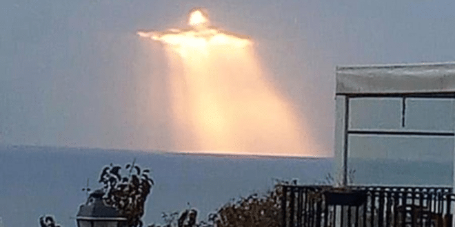 https://br.newsner.com/noticia/homem-grava-imagem-brilhando-atraves-das-nuvens-muitos-dizem-que-se-parece-com-o-cristo-redentor/